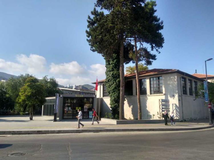 <p><em>(Hatay Kent Müzesi)</em></p>