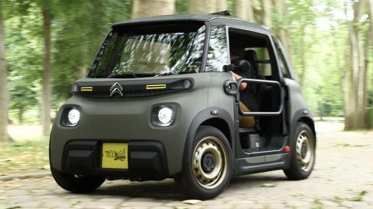 <p>Citroën My Ami Buggy, hayat koşuşturmasından uzaklaşıp keyifli zaman geçirmek için tasarlanan, son derece özgün bir ulaşım aracı olarak ön plana çıkıyor. Citroën mühendisleri, güçlü bir karaktere sahip, elektrikli ve kullanımı kolay bir araç arayanlar için özgün Ami Buggy konseptini ortaya çıkardı. Konsept oldukça sade ama bir o kadar da işlevsel olma özelliği taşıyor. </p>
