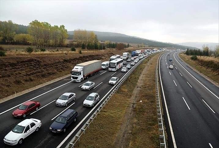 <p><strong>HATAY'A OTOYOL</strong></p>

<p><br />
Deprem bölgesine ilişkin çalışmalarımız devam ediyor. Otoyol Hatay'a kadar uzatılacak.</p>
