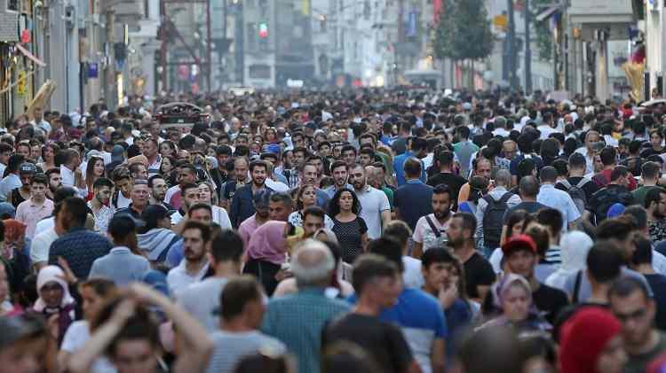 <p><strong>KULLANICI ORANI ARTIYOR</strong></p>
<p>TÜİK'in yayınladığı Türkiye Sağlık Araştırması sonuçlarına göre de gençlerin nasıl bir tehdit altında oldukları ortaya seriliyor.</p>