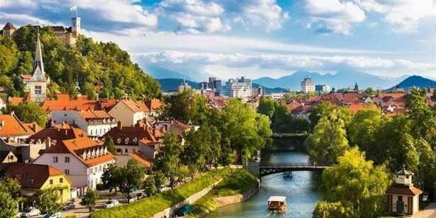 <p><strong>Slovenya (250 yıl)</strong></p>
