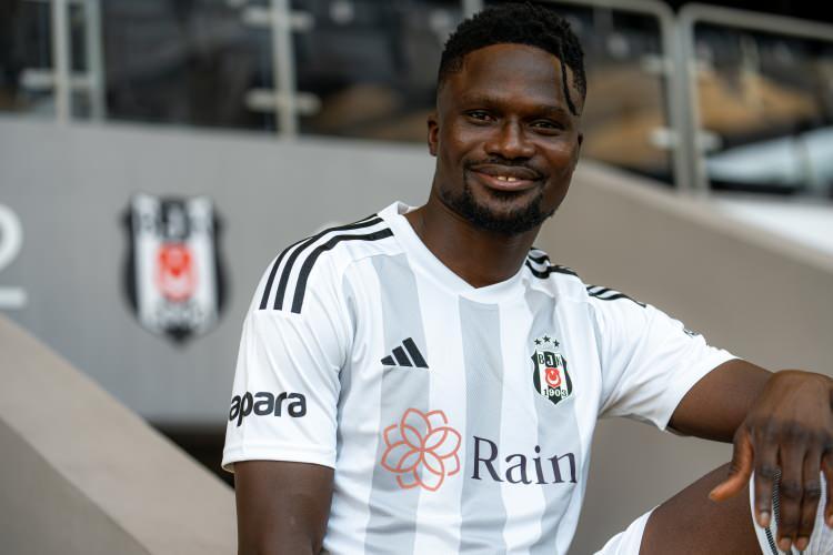 <p>Daniel Amartey (Stoper)<br />
<br />
<br />
Leicester > Beşiktaş</p>