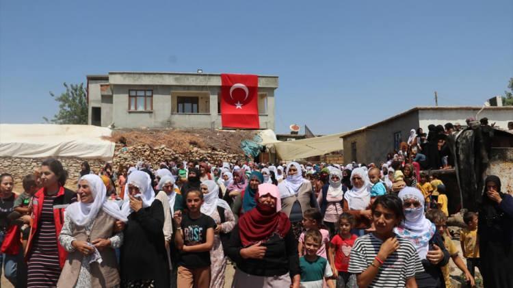 <p>Şehit Sözleşmeli Er Mahmut Üçdağ<br />
Sözleşmeli Er Mahmut Üçdağ`ın cenazesi askeri uçakla Diyarbakır`ın Hani ilçesine götürüldü.</p>