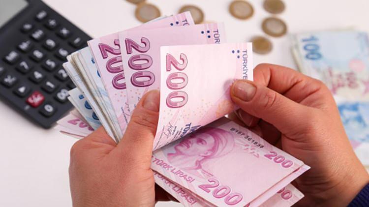 <p>Birçok banka 7 bin 500-10 bin TL arasında maaş alanlara 7 bin 500, 10 bin ve üzeri maaşı alanlara ortalama 9 bin TL promosyon veriyor.</p>
