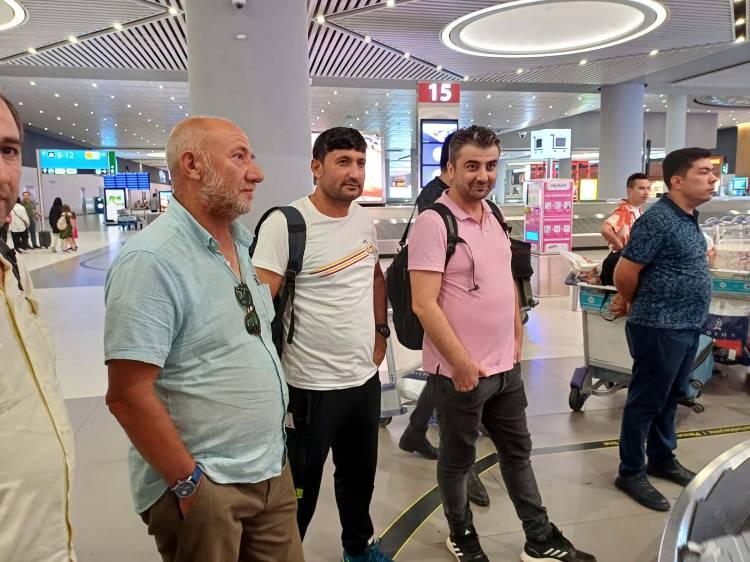 <p><strong>- HAVA SAHASI KAPANMIŞTI</strong></p>
<p>Nijer'de 26 Temmuz'da yönetime el koyan askeri cunta Vatanı Koruma Ulusal Konseyi (CNSP), 6 Ağustos'ta muhtemel bir saldırıya karşı Nijer hava sahasını ikinci emre kadar kapatmıştı.</p>