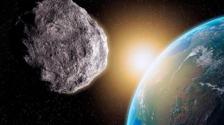 <p>'Rubin'in henüz bilinmeyen binlerce potansiyel tehlikeli asteroidi aramak için kullanacağı yazılımın gerçek dünyadaki etkinliğini göstererek, 2022 SF289'un keşfi hepimizi daha güvenli hale getiriyor.</p>
