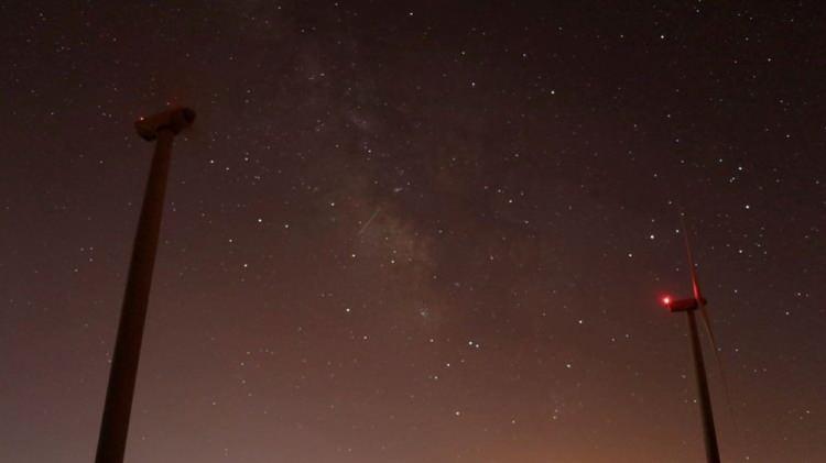<div>OSMANİYE'DE DE PERSEİD METEOR YAĞMURU GÖZLENDİ</div>
<div> </div>
<div> </div>
<div>Osmaniye'de de gece saatlerinde Perseid meteor yağmuru gözlemlendi. Gökyüzü meteor yağmuru ile aydınlandı.</div>
<div> </div>