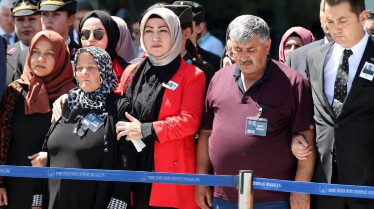 <p>Çavuş Özkan Lale için memleketi Sivas`ta tören düzenlendi.</p>

<p> </p>
