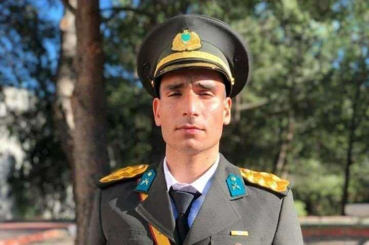<p>Şehit teğmen, Bala Şentepe Mezarlığı`nda babasının yanına defnedildi.</p>
<p> </p>