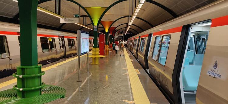 <p>İstanbul'a 630 kilometre metro yapım projesi</p>

<p> </p>
