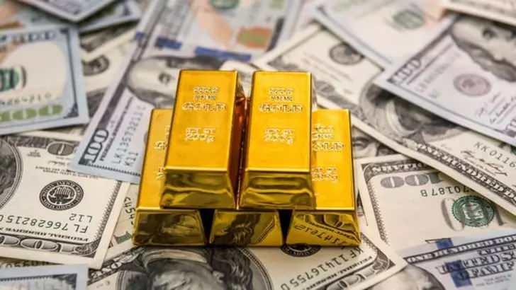 <p> Dolar 27 TL'nin üstünde işlem görürken, Euro ise güne 29,7216 TL'den başladı.</p>