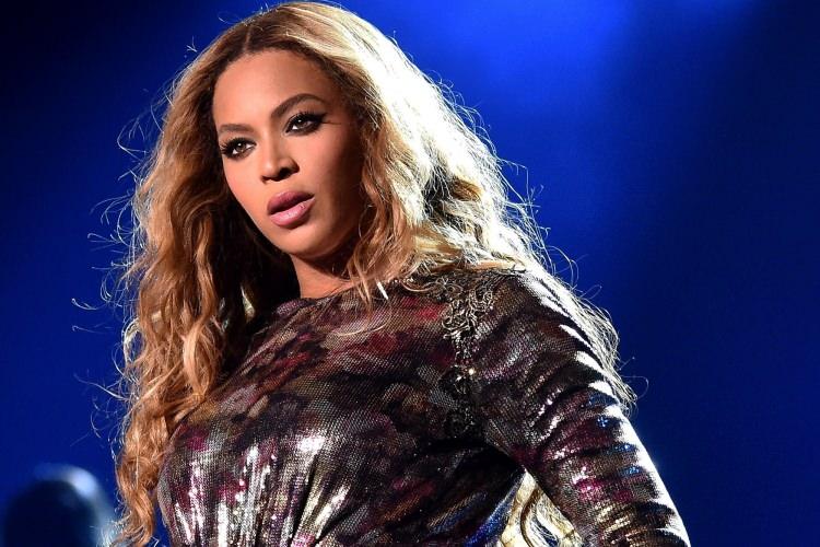 <p>Ara ara ekibine yemek ısmarlayan 41 yaşındaki ABD'li şarkıcı Beyonce, bu defa daha önce benzerine ratlanmaya bir davranışa imza attı. </p>

