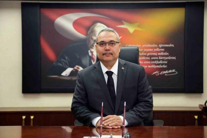 <p>Avni Çakır - Muş valisi</p>
