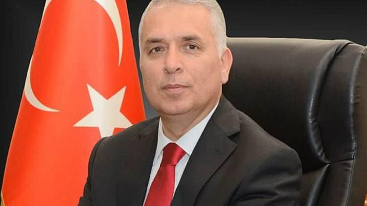 <p>Aziz Yıldırım - Trabzon valisi</p>
