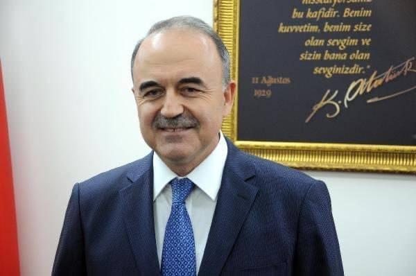 <p>Muammer Erol - Ordu valisi</p>
