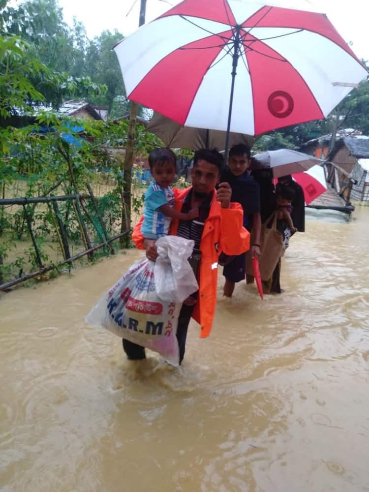 <p>Bangladeş’in Myanmar sınırında bulunan ve Cox’s Bazaar kentini çevresinde bulunan mülteci kampları, Myanmar’dan kaçan toplamda 961 bin 729 Rohingyalı mülteciye ev sahipliği yapmaktadır.</p>