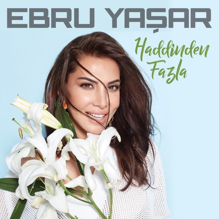 <p>Eşi ve çocuklarıyla mavi tura çıkan şarkıcının tatil sonrası yoğun konser takvimiyle sahnelere hızlı bir geri dönüş yapması bekleniyor.</p>

<p> </p>
