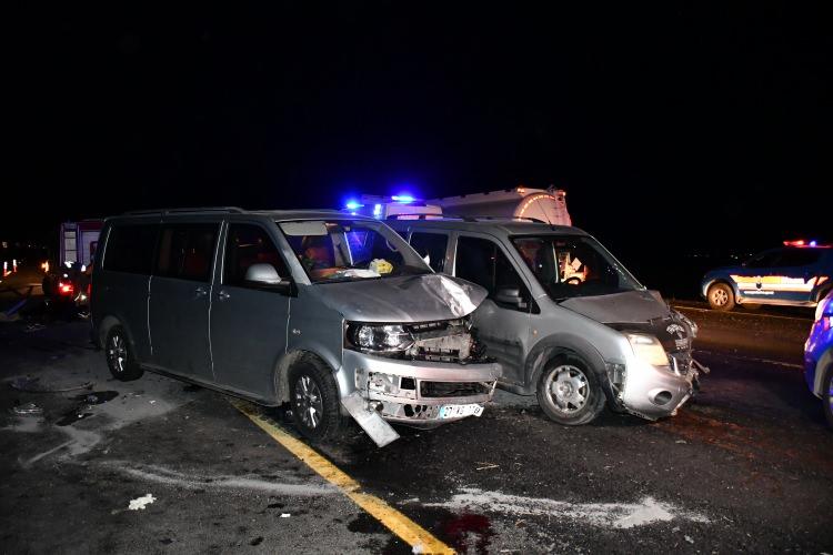 <p>Kaza gece geç saatlerde Siverek-Diyarbakır kara yolu 15’inci kilometresinde meydan geldi.</p>
