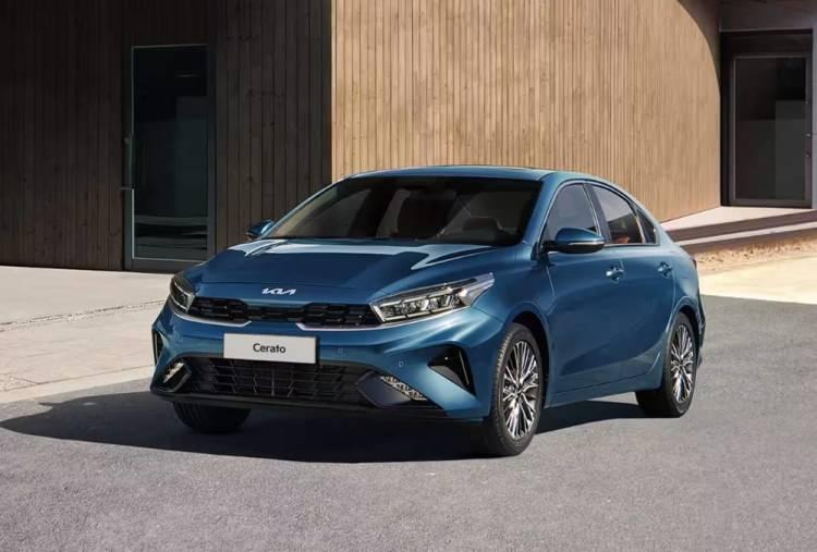 <p><strong>KİA</strong></p>
<p> </p>
<p>Yeni Cerato 1.6L 128 PS Otomatik Benzin Elegance<br />
<br />
<br />
2023- Ağustos fiyatı: 1.240.000 TL</p>
<p>Prestige - 1.390.000 TL</p>