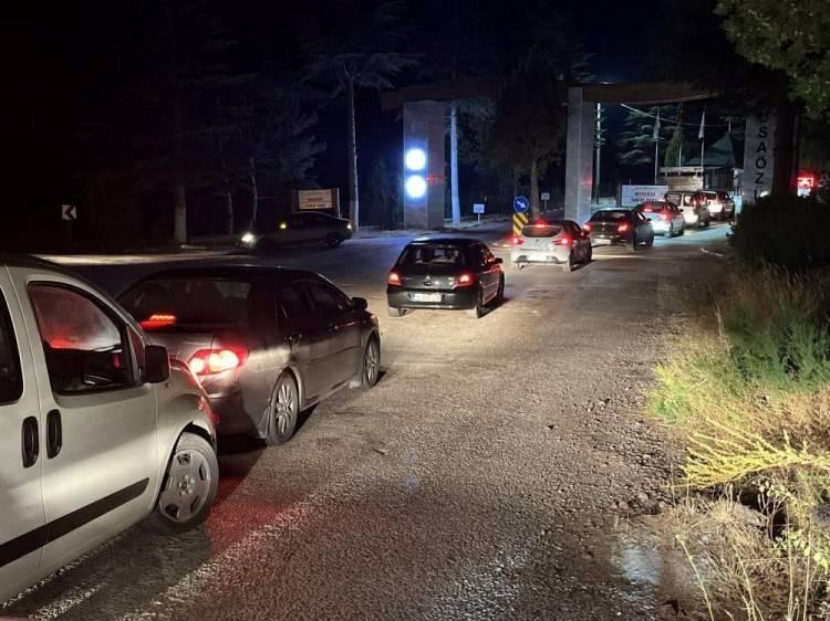 <div>Kapadokya bölgesini gezmeye gelen yerli turistler de Kapadokya bölgesinde bulunan çeşitli vadilere çadır kurarak gökyüzündeki meteor geçişlerini izledi.</div>
<div> </div>