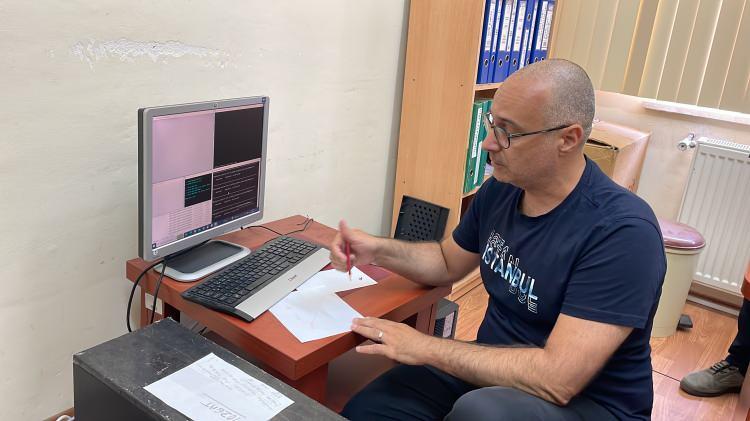 <p>Ege Üniversitesi Fen Fakültesi Fizik Bölümü Öğretim Üyesi Doç. Dr. Ozan Ünsalan ise sistemin kaydettiği bilgileri NASA sunucusuna gönderdiğini anlattı.</p>
