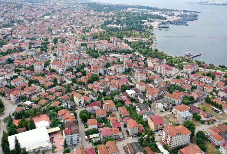 <p>- SAKARYA İHRACAT SIRALAMASINDA 8'İNCİ SIRADA</p>
<p>Sakarya'da sanayici ve yatırımcılara sağlanan teşviklerle iş dünyası da adeta ayağa kaldırıldı. Sakarya'nın 1999'da 180 milyon dolar olan ihracatı, yatırım ve teşviklerle 2022'de 4,9 milyara ulaştı.</p>