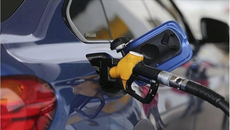 <p>Brent petrol ve dolar kurundaki hareketlilik ile KDV ve ÖTV oranlarında yapılan zamlar benzin ve motorin fiyatlarında da değişikliğe neden oluyor.</p>
