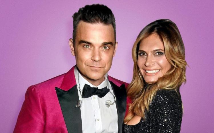 <p><strong>Dünyaca ünlü yıldız Robbie Williams, geçtiğimiz akşam Bodrum'da konser verdi. Bir Türk'le evli olan ve ilginç itiraflarda bulunan Williams, eşi hakkında söyledikleri dikkat çekti. "Eşimin en sevdiğim özelliği Türk olması." diyen Williams, merak edilmeye başlandı Peki Robbie Williams kimdir? İşte Robbie Williams hakkında merak edilenler...</strong></p>
