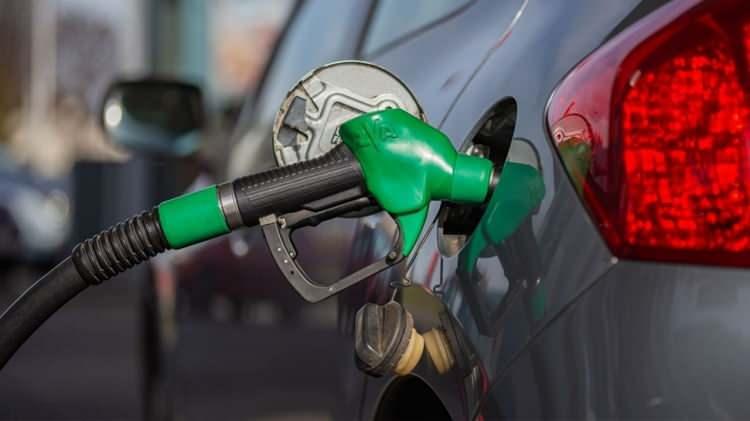 <p>Motorine 21 Temmuz'da 1 lira 55 kuruşluk bir zam daha yapılmıştı</p>