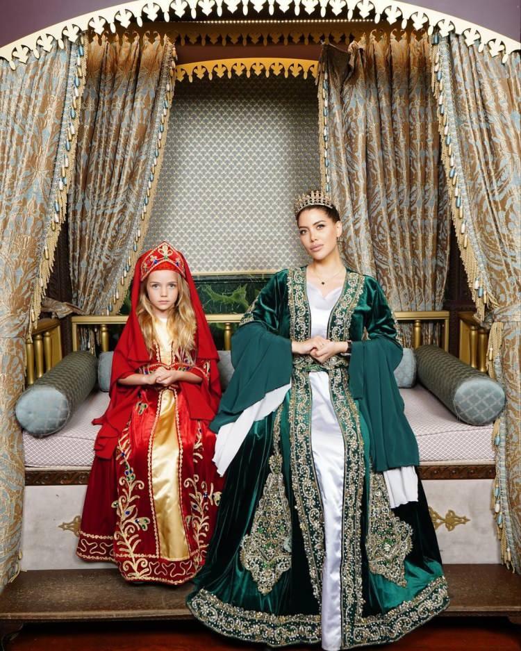 <p><span style="color:#B22222"><strong>ÇOK BEĞENİLDİ!</strong></span></p>
<p>Türk hayranları Wanda Nara'ya sosyal medyadan övgüler yağdırdı.</p>
<p> </p>