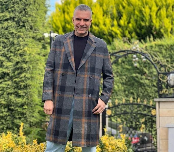 <p>EVDE HALI İSTEMİYOR</p>

<p>Evini kendi zevkine g&ouml;re d&ouml;şediğini s&ouml;yleyen Berdan Mardini, evde halı kullanmayı tercih etmiyor.</p>
