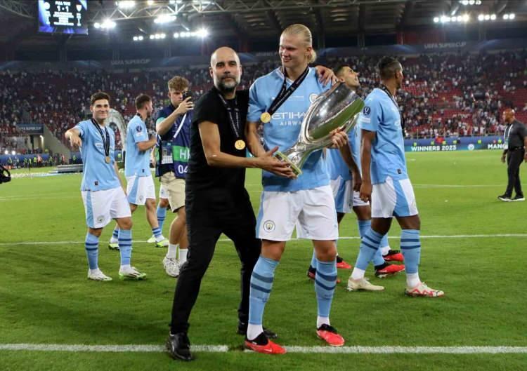 <p>UEFA Yılın Erkek Teknik Direktörü ödülleri için ise Josep Guardiola (İspanya – Manchester City), Simone Inzaghi (İtalya – Inter) ve Luciano Spalletti (İtalya – Napoli) yarışacak.</p>
