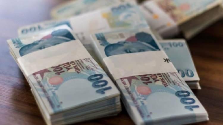<p>Burada 6 bin TL ve üzeri maaş alanlar yüzde 25 zamdan faydalanabilirken, 6 bin TL ve altında maaş alanlar faydalanamadı.</p>
