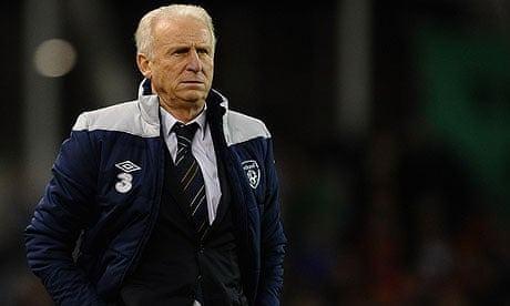 <p><strong>8) Giovanni Trapattoni (22 Kupa):</strong><br />
<br />
6'sı Juventus ile olmak üzere, toplam 7 kez İtalya Ligi şampiyonluğu yaşayan Trapattoni, UEFA Süper Kupası da dahil olmak üzere çalıştırdığı takımlara 22 kez kupa kazandırdı.</p>