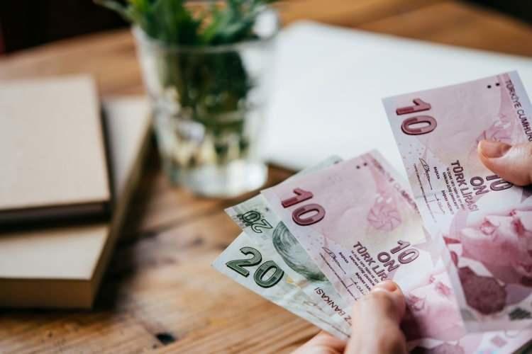 <p>Polis memuru<br />
​Temmuz&nbsp;2023: 14,791 TL<br />
ocak d&ouml;nemi %41,8 zam:&nbsp;&nbsp;20,974&nbsp;</p>
