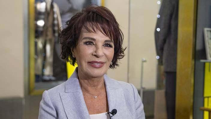 <p><span style="color:#FF0000"><strong>"TÜRK KADINLARININ HER BİRİ GÖĞSÜMÜZÜ KABARTIYOR"</strong></span></p>

<p><span style="color:#000000"><strong>Türkiye yüzyılı ile birlikte kadınların da başarılarına başarı katacağına dikkat çeken Koçyiğit, şu ifadeleri kullandı:</strong></span></p>

<p><span style="color:#000000"><strong>"Türkiye yüzyılı Türk kadınlarının ellerinde yükselecek. Hepsi ayrı ayrı göğsümüzü kabartıyor... Mesela; Astrofzikçi Feryal Özel, Fizik mühendisi ve mucit Canan Dağdeviren; Cilt Kanserini tespit eden giyilebilir kalp çipini icat etmiş. Biyokimyager: Naşide Gözde Durmuş tıpta, biyolojide çığır açan lider olarak tanımlanıyormuş. Dr. Burcu Özsoy Çiçek; Antartika'ya giden ilk Türk bilim insanı Bilgisayar Mühendisi Ece Kamar; Microsoft araştırmaları üzerine çalışıyor.</strong></span></p>
