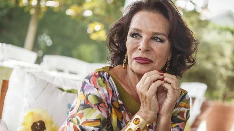 <p><span style="color:#000000"><strong>Microsoft ürünlerinin bazılarında Kamar'ın araştırmaları sonucunda patentler kullanılıyormuş. Üniversitelerde 17 kadın rektör, 46 bine yakın kadın öğretim görevlisi, akademik kadrolarda 10 bin kadın profesör var."</strong></span></p>
