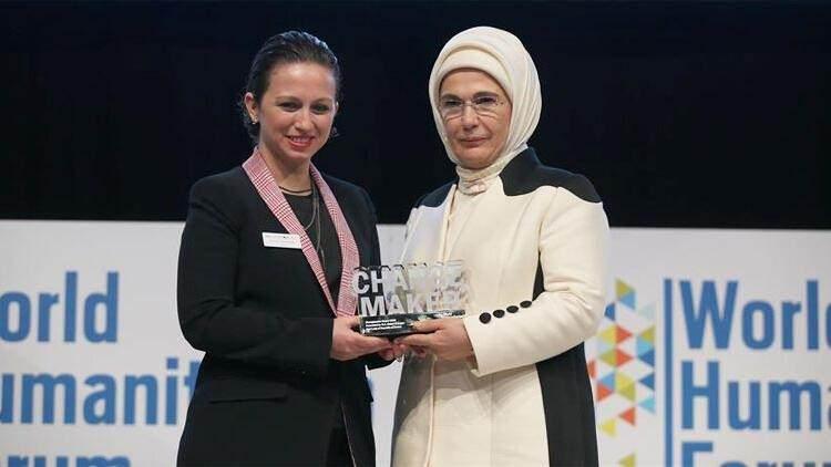 <p><span style="color:#000000"><strong>"KAYNAKLARIMIZA DİKKAT &Ccedil;EKİYOR"</strong></span></p>

<p><span style="color:#000000"><strong>Emine Erdoğan'ın yalnızca kadınlar i&ccedil;in t&uuml;m insanlık i&ccedil;in &ouml;nemli bir rol model olduğunu dile getiren Ko&ccedil;yiğit, s&ouml;zlerini ş&ouml;yle s&uuml;rd&uuml;rd&uuml;:</strong></span></p>

<p><span style="color:#000000"><strong>"Sıfır Atık, Yerel Tohum Projesi, Okulumda Sağlıklı Besleniyorum, Afrika El Sanatları Pazarı ve K&uuml;lt&uuml;r Evi, Toplum Kalkınmasında G&ouml;n&uuml;l El&ccedil;ileri Projesi, Geleneksel ve Tamamlayıcı Tıp Kongresi, Haydi Kızlar Okula, Ana Kız Okuldayız, 7 &Ccedil;ok Ge&ccedil; (okul &ouml;ncesi eğitim), Bereket Ormanları, T&uuml;rkiye'de Yeşil Alanların ve Ormanların Arttırılması, Geleceğimi Koruyorum (Toprak ve Su Kaynaklarının korunması i&ccedil;in), &Ccedil;evre Sorunları ve Doğal Kaynakların Korunması, Koruyucu Aile Hizmetlerinin yaygınlık kazanması konularında canhıraş &ccedil;alışmalarına devam ediyor.</strong></span></p>
