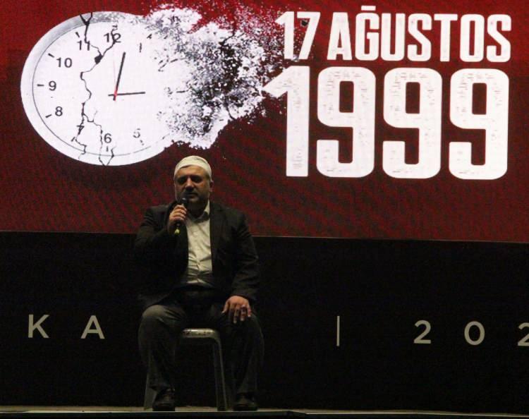 <p>İLAHİ VE KASİDELER OKUNDU</p>
<p>Sakarya Büyükşehir Belediyesince Demokrasi Meydanı'nda düzenlenen etkinlikte, Kur'an-ı Kerim tilavetinin ardından ilahi ve kasideler okundu.</p>
<p> </p>