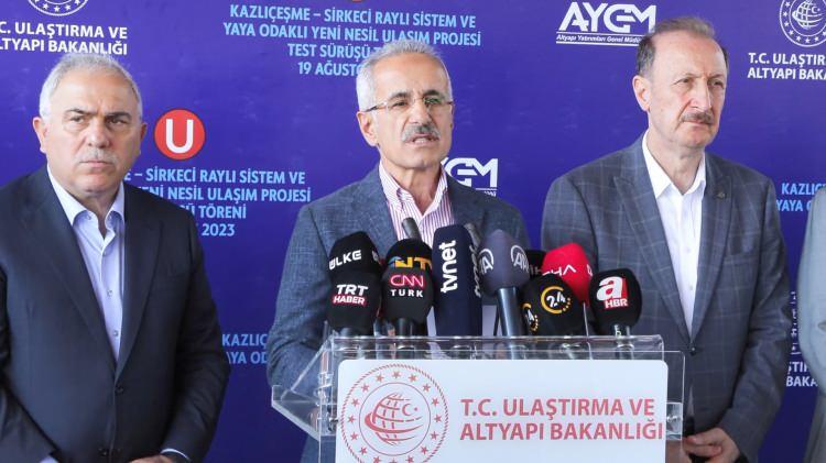 <p>Ulaştırma ve Altyapı Bakanı Abdulkadir Uraloğlu, "Test aşamalarından sonra hattı yıl sonuna kadar işletmeye almayı hedefliyoruz." dedi. Projenin yüzde 90'dan fazlası tamamlandı.</p>
