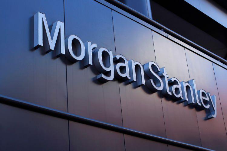 <p>Nitekim, Morgan Stanley ekonomistleri gayrimenkul sektöründeki krize ve yerel yönetimlerin finansman sıkıntılarına işaret ederek 2023 büyüme tahminini yüzde 5'ten yüzde 4.7'ye çekti.</p>