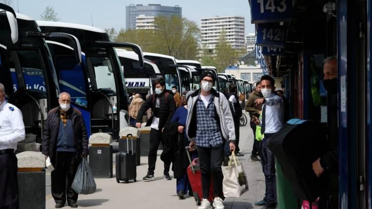 <p>İstanbul'u sırasıyla 189 bin 104 kişiyle Ankara ve 132 bin 426 kişiyle İzmir takip etti. </p>