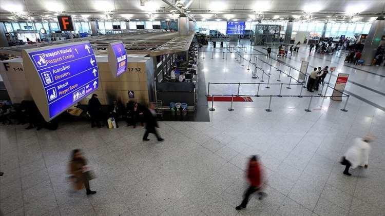 <p>En az göç alan iller ise sırasıyla 5 bin 391 kişi ile Ardahan, 7 bin 31 kişi ile Bayburt ve 8 bin 8 kişi ile Kilis oldu.</p>
<p> </p>