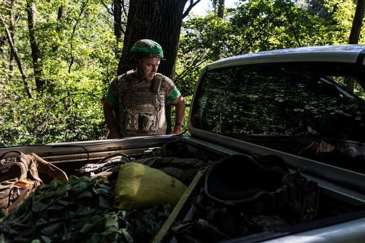 <p>Rusya ile Ukrayna arasındaki savaşta sıcak çatışmalara sahne olan Donetsk Oblastı’nda, Torske bölgesi yakınlarındaki cephe hattında taarruz faaliyetleri devam ediyor. </p>
<p> </p>