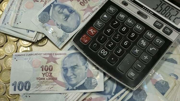<p>Bir yandan memur ve memur emeklisi yapılacak yeni zam teklifine odaklanmışken, diğer yandan hizmet kollarının talepleriyle ilgili müzakerelere de devam ediliyor.</p>