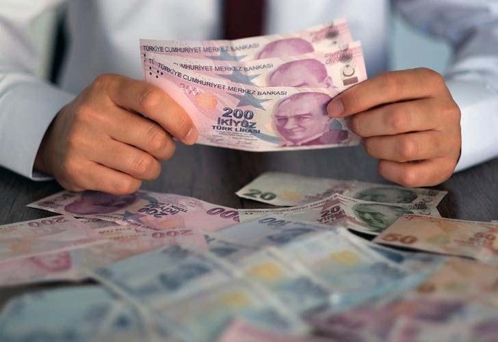 <p> Müzakereler kapsamında bugün 6 hizmet kolunun taleplerinin görüşüleceği öğrenilirken, bu görüşmelere Çalışma ve Sosyal Güvenlik Bakanı Vedat Işıkhan'ın da katılması bekleniyor.</p>