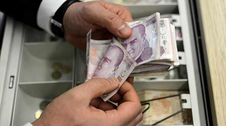 <p>Konfederasyon, 2025 için ise altışar aylık dönemler itibarıyla refah payı dahil birinci 6 ayda yüzde 25 ve ikinci 6 ayda yüzde 15 zam talep etmişti.</p>
<p> </p>