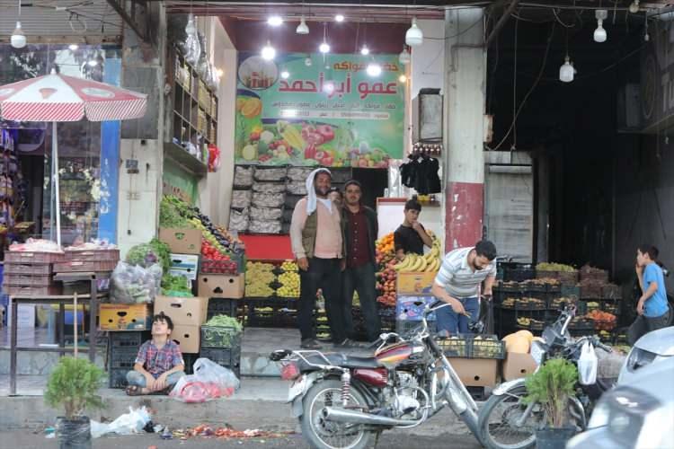 <p>"Evime geri döndüm"</p>

<p>Bab ilçe merkezinde jeneratör tamirciliği yapan Abdo el-Bugazi, "Operasyondan sonra doğduğum ilçeme ve evime geri döndüm. Dükkanımı tekrar açıp çalışmaya başladım. Durumumuz iyi." dedi.</p>
