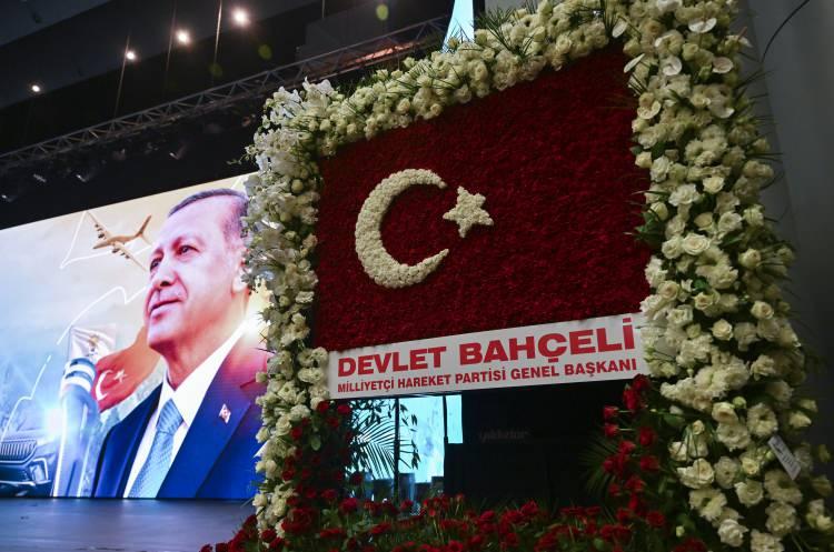 <p>Törende konuşan Cumhurbaşkanı Recep Tayyip Erdoğan, tarihi mesajlar verdi. </p>
