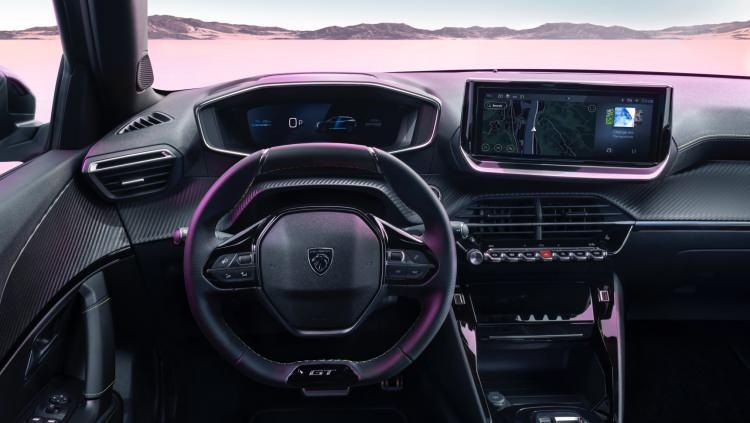 <p><span style="color:#B22222"><strong>BENZERSİZ PEUGEOT I-COCKPIT®, ILHAM VEREN SÜRÜŞ KEYFİNİN AYRILMAZ BİR PARÇASI OLMAYA DEVAM EDİYOR!</strong></span></p>

<p> </p>

<p>Kabinin kilit unsurlarından biri olan PEUGEOT i-Cockpit®, markanın en güçlü özelliklerinden biri olmayı sürdürüyor.</p>

<p> </p>

<p>Son 10 yılda 10 milyonun üzerinde satışla PEUGEOT i-Cockpit®, ergonomi, güvenlik ve sürüş keyfini optimize etmek için yeni 2008 ile daha da gelişti.</p>

<p> </p>

<p>Yeni dijital gösterge paneli göz hizasında, direksiyon simidinin hemen üzerinde ideal bir konuma sahip.</p>

<p> </p>

<p>Yeni 2008’in ALLURE ve GT versiyonlarındaki 10 inçlik dijital gösterge paneli, GT versiyonlarında 3-Boyutlu olarak donatılıyor.</p>
